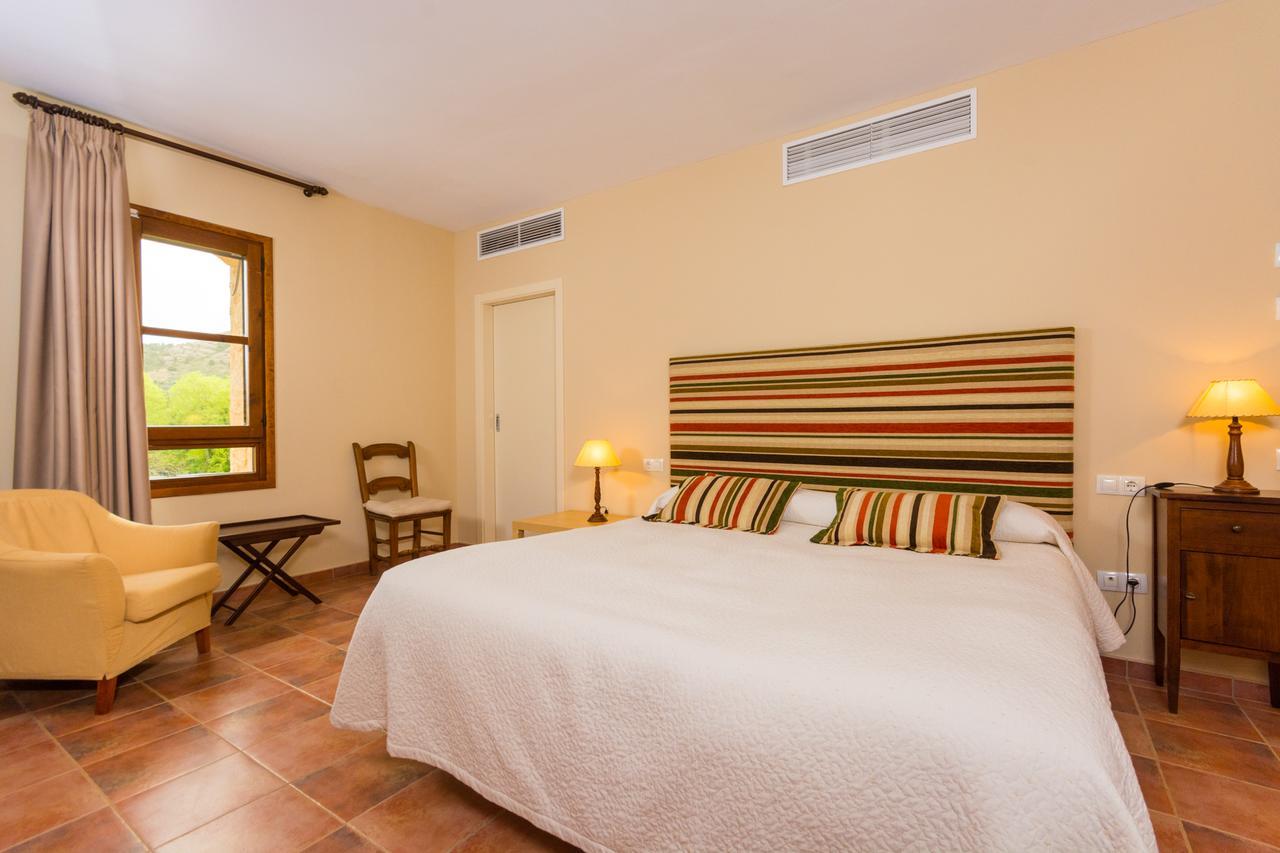 Font Del Pas Hotel Beceite Bagian luar foto